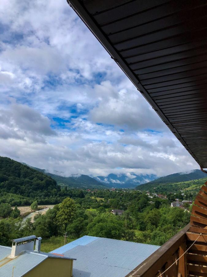 Malyvo Hotel Dilyatyn Zewnętrze zdjęcie