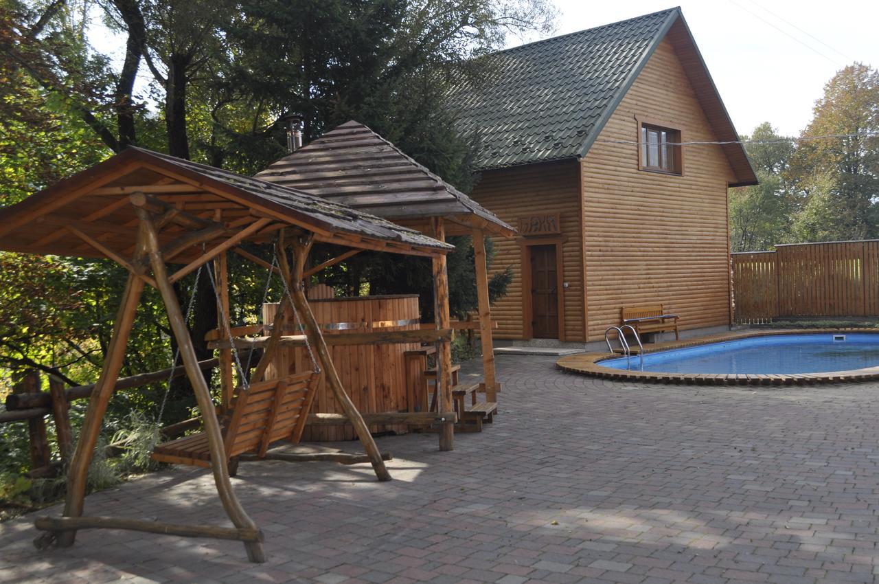Malyvo Hotel Dilyatyn Zewnętrze zdjęcie