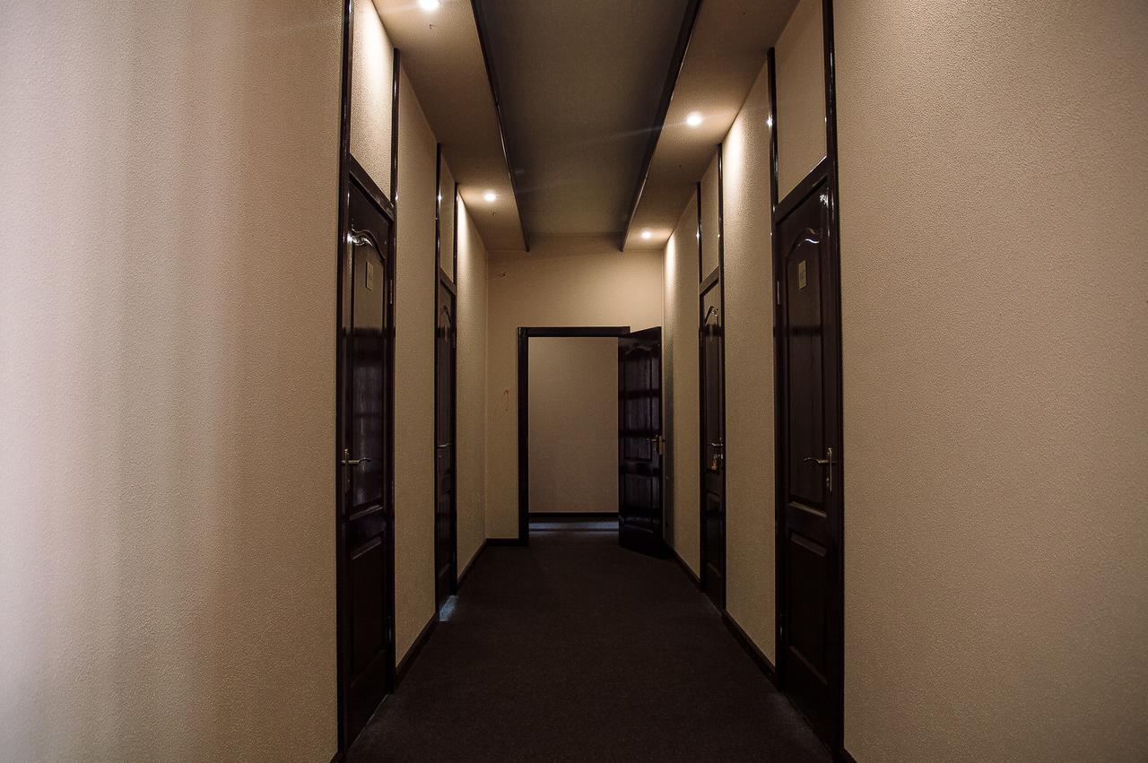 Malyvo Hotel Dilyatyn Zewnętrze zdjęcie